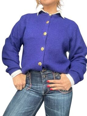 Braemar - Angora & lambswool Royal Blue Crewneck seashell button  Sweater - M